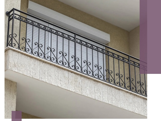 Балконные ограждения из металла и стекла в Луховицах для домов