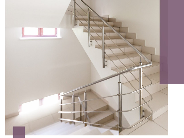 Установка и замена перил в подъезде в Луховицах